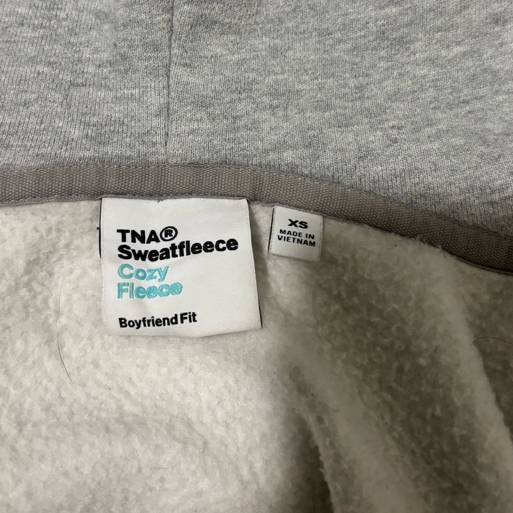 Aritzia Gray Zip-Up Hoodie - Picture 4 of 5